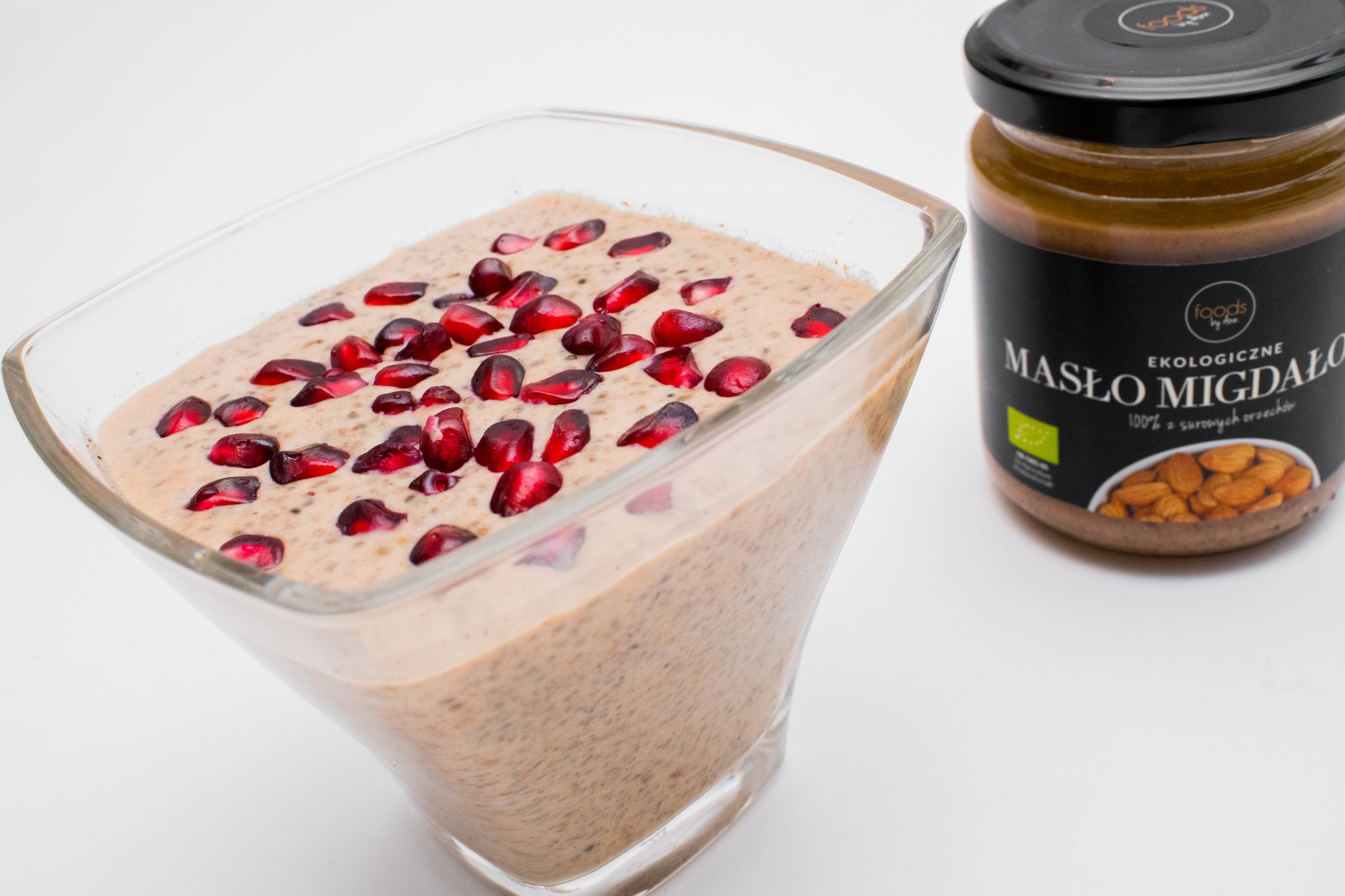 Migdałowy pudding chia z granatem Anna Lewandowska healthy plan by Ann