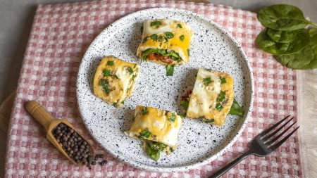 Jajeczny wrap z suszonymi pomidorami